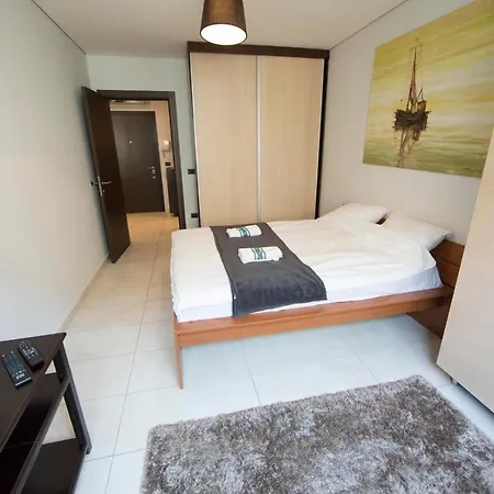 Ahoy Luxury Apartment